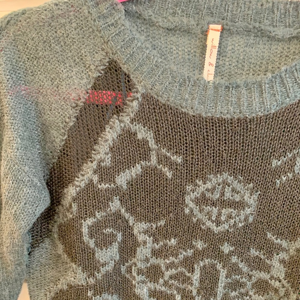 Bloomingdale’s Patterned Winter Or Fall Sweater - image 3
